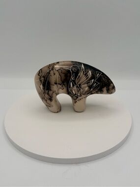 Signed Navajo/Acoma horsehair bear with Black Marble Pattern & Etched Design